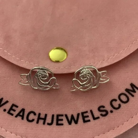 EACH JEWELS “Shoshana” Silver & Brass Rose Stud Earrings (NEW & BEAUTIFUL!) - Picture 3 of 5